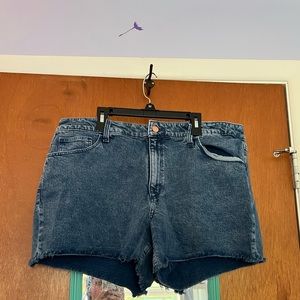 Universal thread shorts